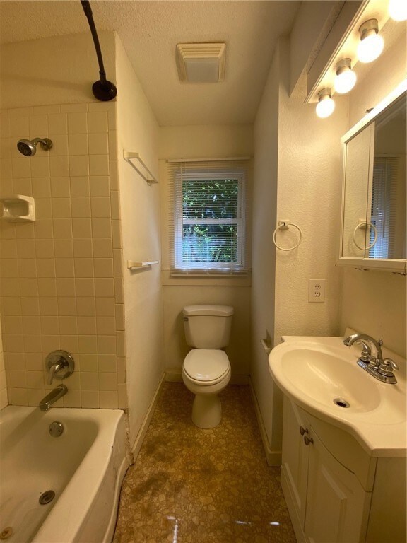 310 NW 7th St, Bentonville, AR 72712 - photo 5