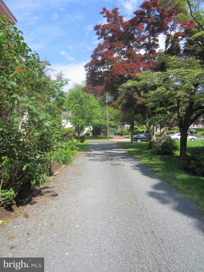 444 S Main St, Hightstown, NJ 08520 - photo 3