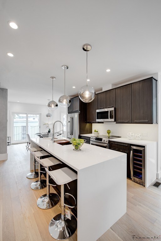 5 Lamson Ct unit 1, Boston, MA 02128 - photo 3