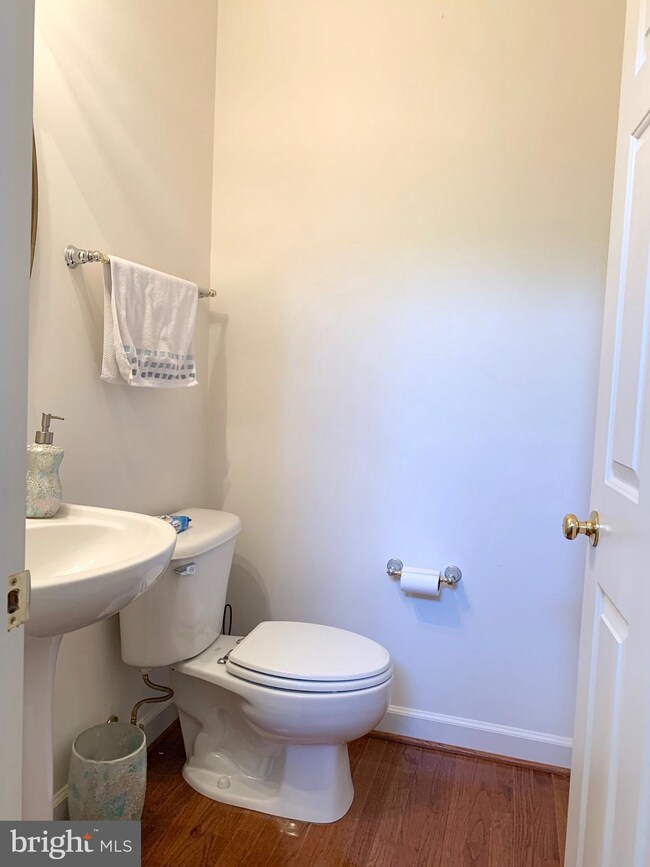 7129 Point Replete Cir, Fort Belvoir, VA 22060 - photo 7