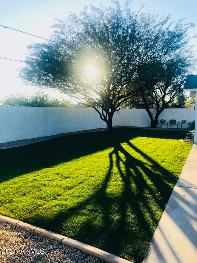 1421 E Griswold Rd, Phoenix, AZ 85020 - photo 5