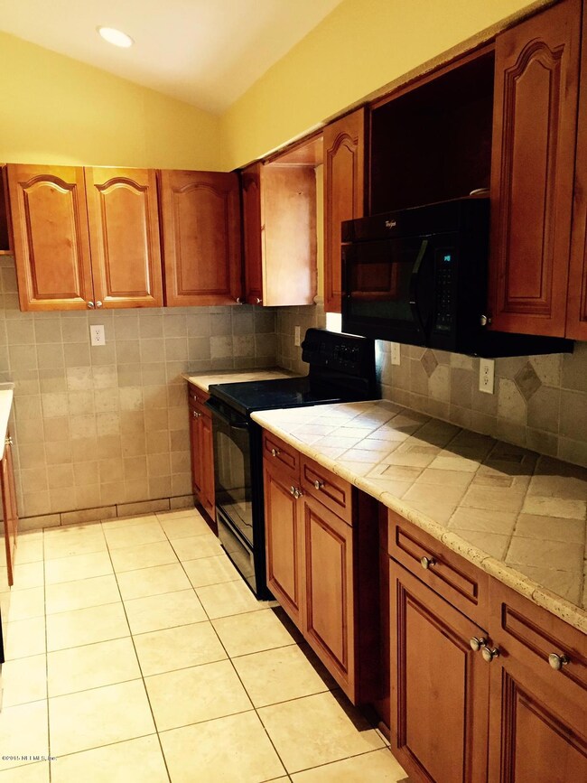 Equipped Kitchen 1