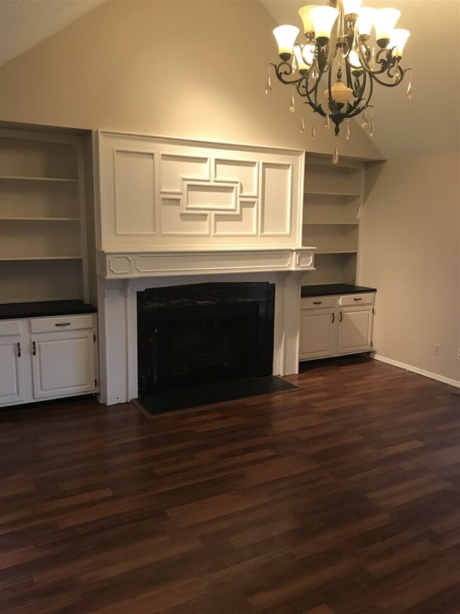 FIRE PLACE IN THE MAIN FLOOR LIVING ROOM