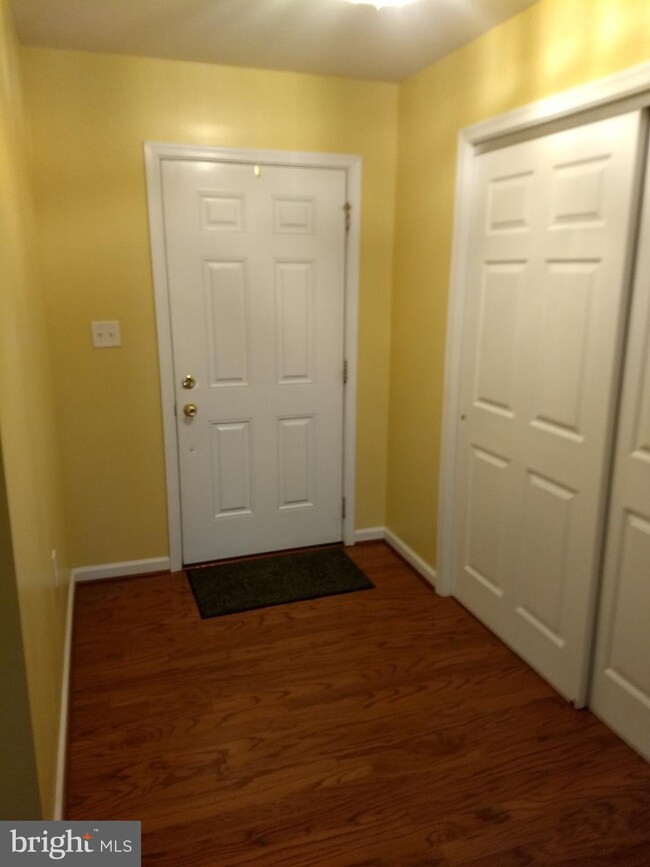 183 Scarboro Dr, Bunker Hill, WV 25413 - photo 4