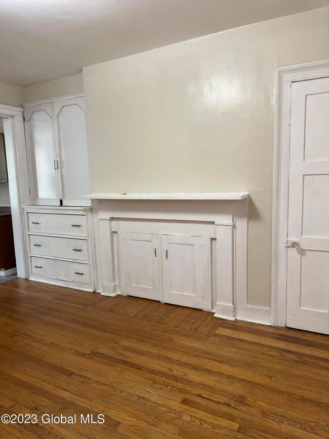 61 Grand St unit 2, Albany, NY 12207 - photo 5