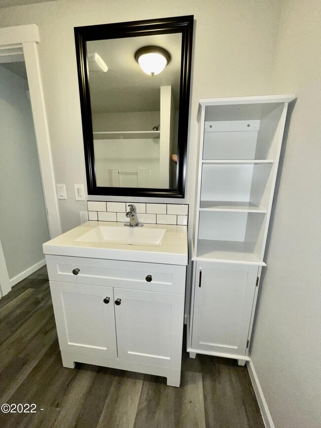 Bathroom Vanity