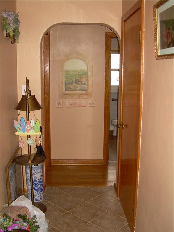 251 37th St SW, Barberton, OH 44203 - photo 2