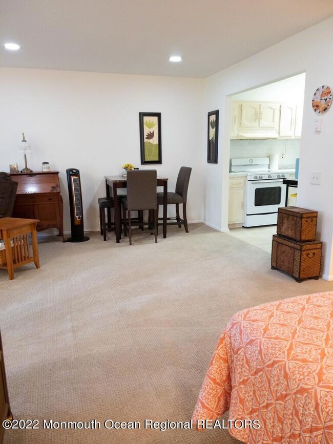 9H Hamilton Ln, Whiting, NJ 08759 - photo 7