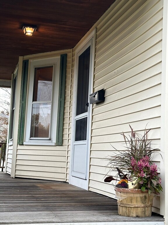 8 Hancock St, Melrose, MA 02176 - photo 2