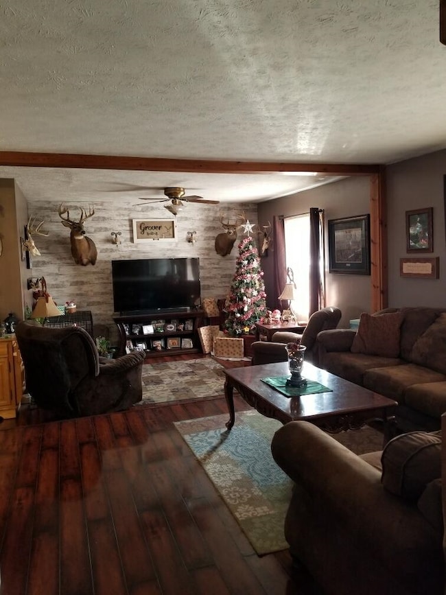 429 N Jackson St, Andrews, IN 46702 - photo 3