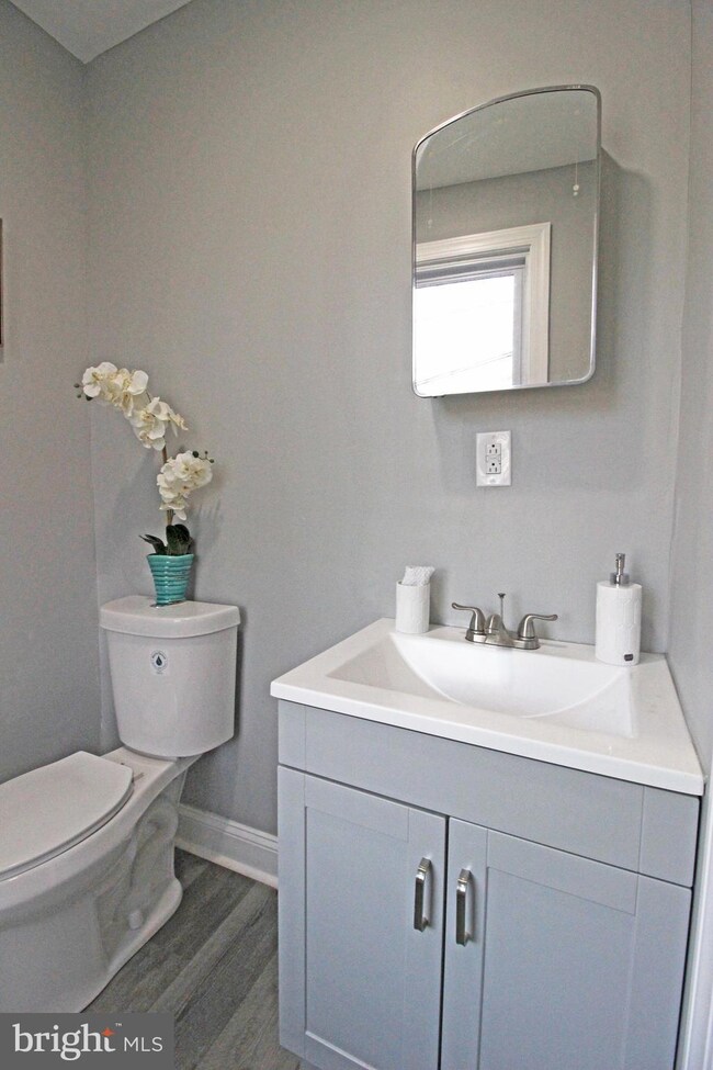 301 Poplar St, Darby, PA 19023 - photo 6