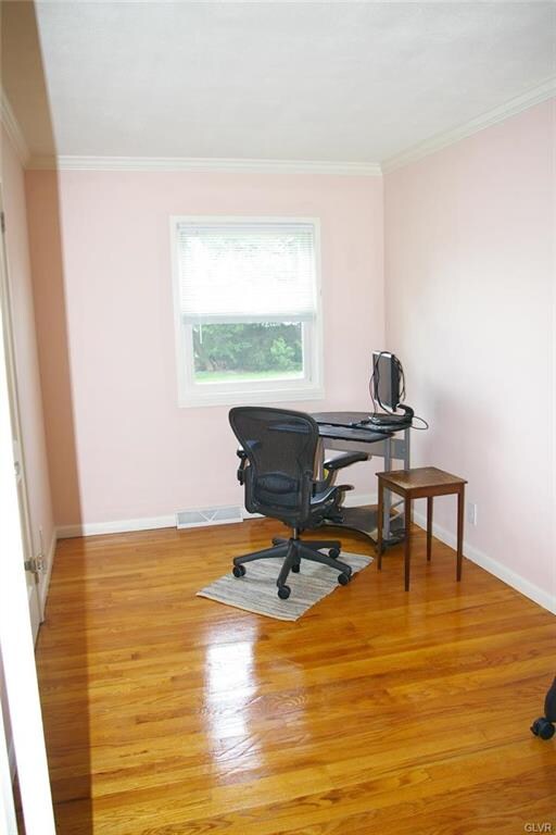 4221 Oakleigh Rd, Allentown, PA 18104 - photo 7