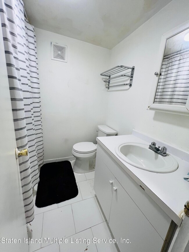 28 Sky Ln, Staten Island, NY 10304 - photo 6