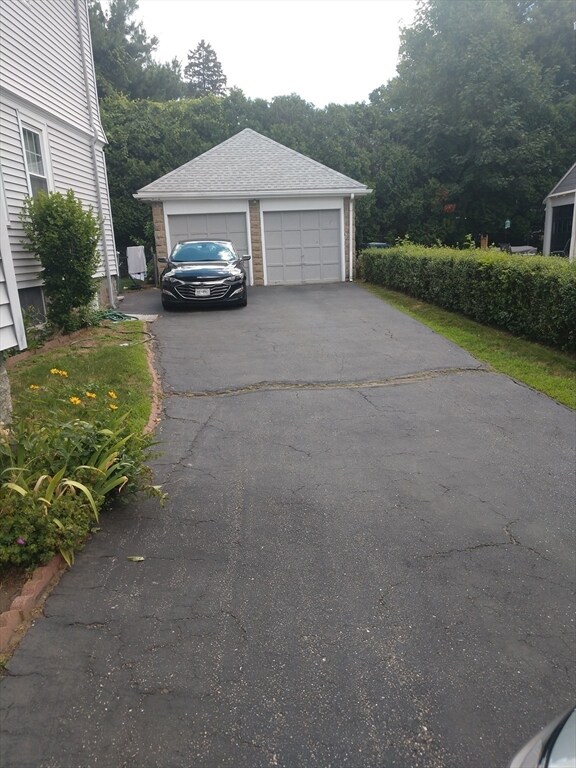 495 Lagrange St unit 2, West Roxbury, MA 02132 - photo 2