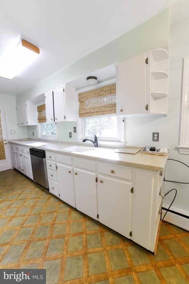 23245 Town Creek Dr, Lexington Park, MD 20653 - photo 4