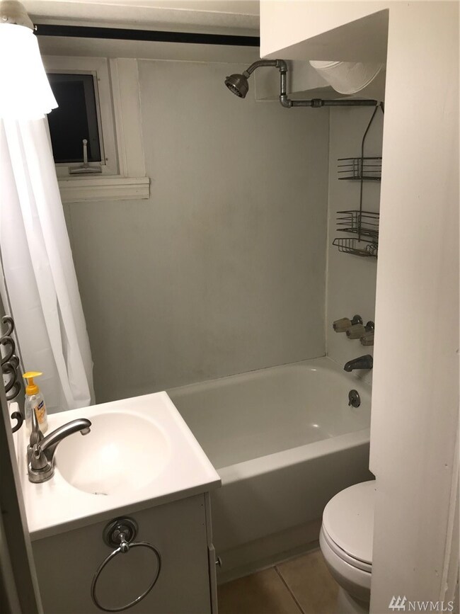 710 Monroe St unit A-D, Wenatchee, WA 98801 - photo 6