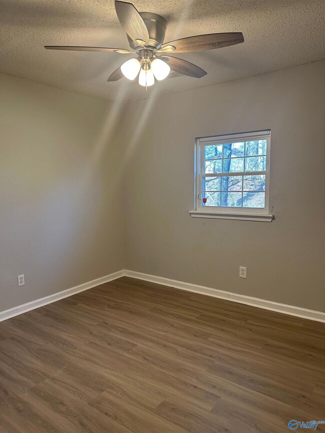 2502 Vining Cir NW, Huntsville, AL 35810 - photo 7