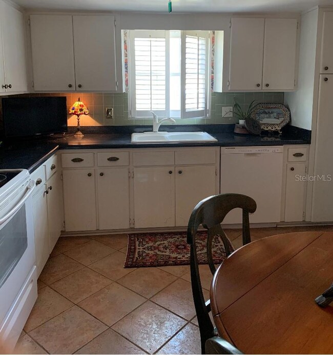 1679 S Lake Ave unit 4, Clearwater, FL 33756 - photo 4