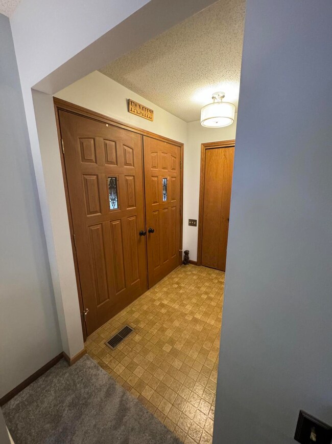 685 Coventry Green, Saint Marys, OH 45885 - photo 4