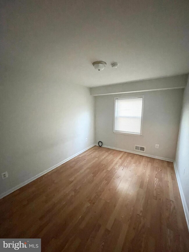 1957 Addison Rd S, District Heights, MD 20747 - photo 7