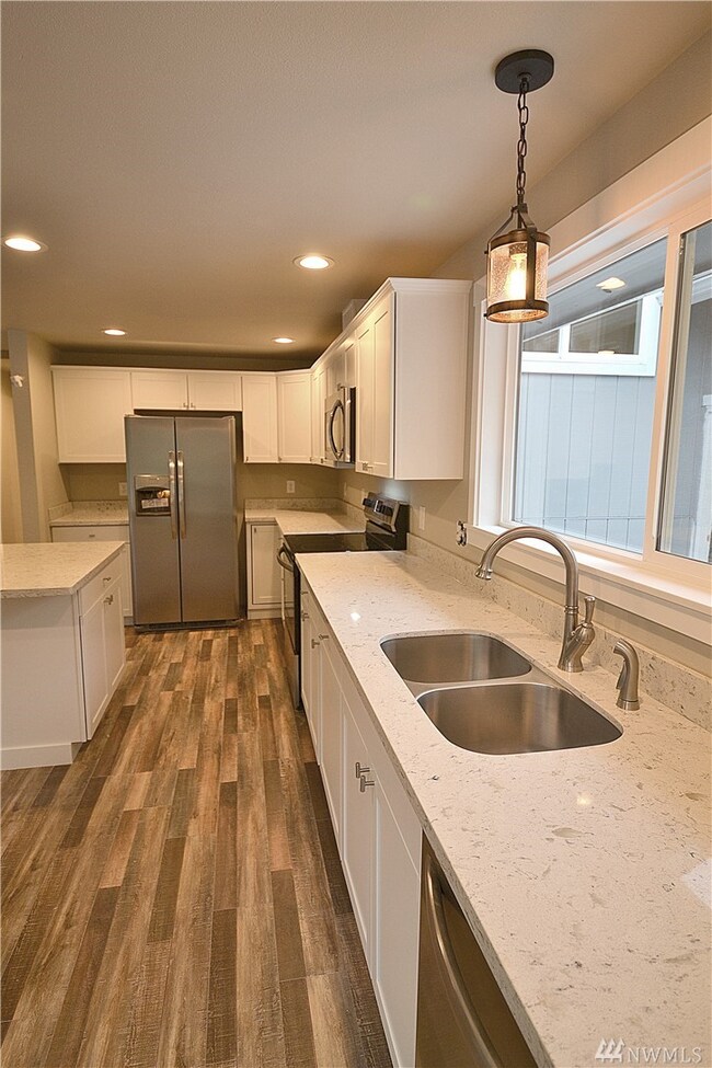 6161 E Grapeview Loop Rd, Allyn, WA 98524 - photo 6