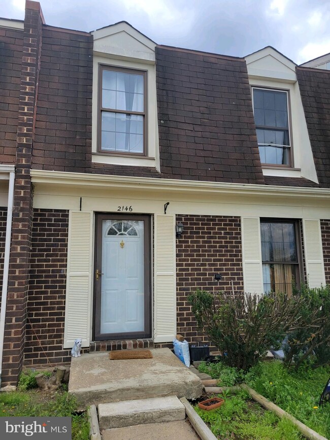 2146 Monaghan Dr, Herndon, VA 20170 - photo 2