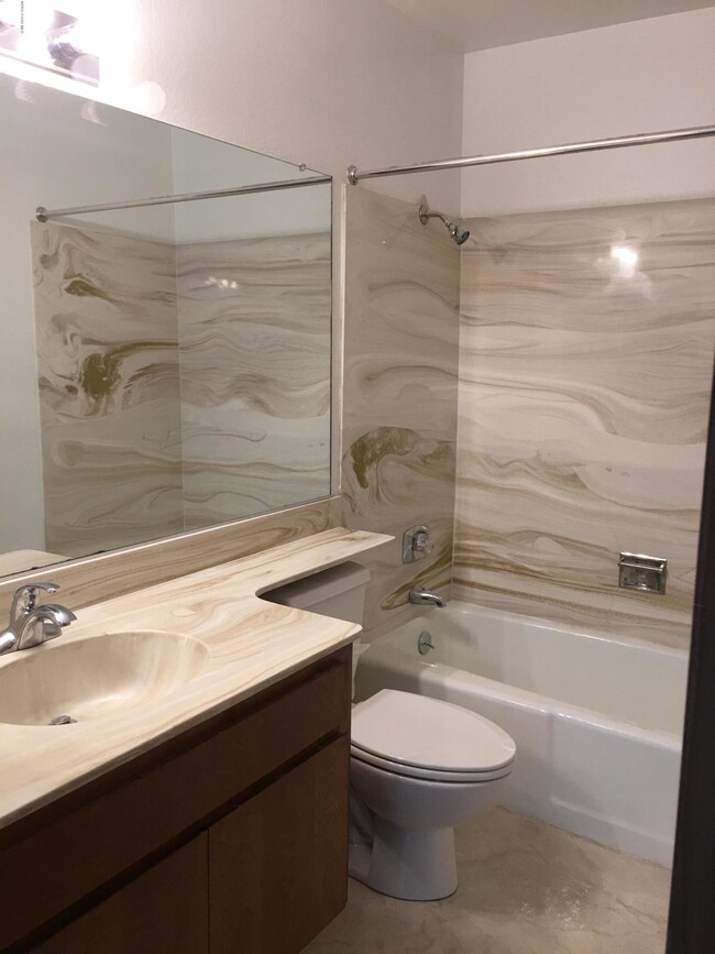 Ty Freedman 2 bed 3 bath