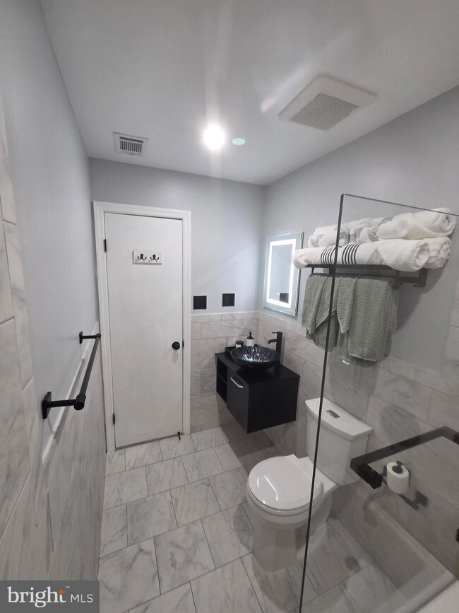 704 Silver Ct, Hamilton Square, NJ 08690 - photo 5