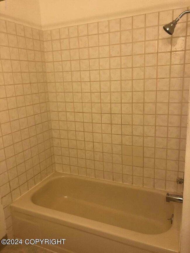 8532 Shrub Ct unit B, Anchorage, AK 99504 - photo 7