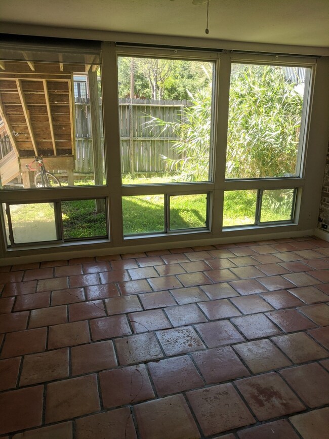 2513 Driscoll St unit 1, Houston, TX 77019 - photo 4