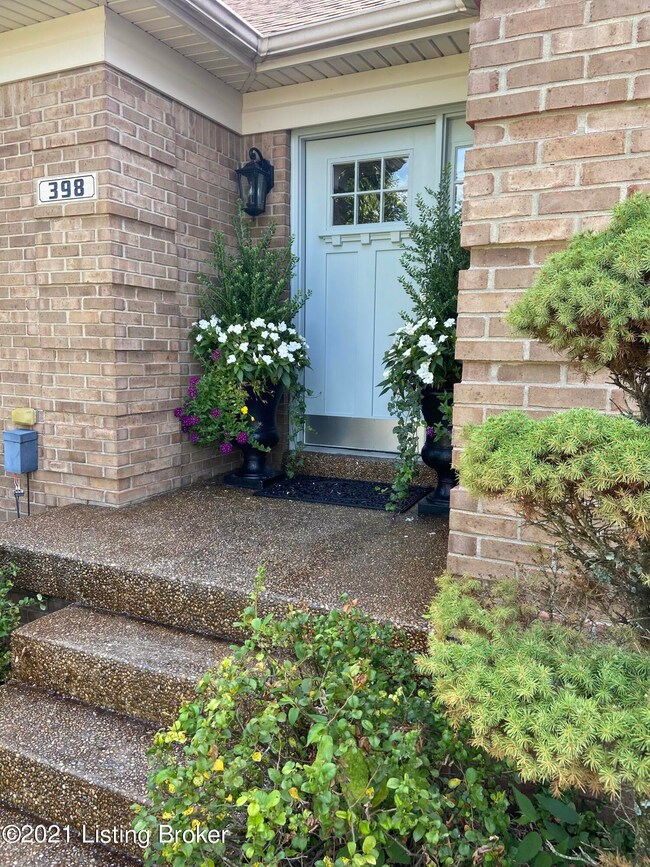 398 Highland Springs Dr, Mount Washington, KY 40047 - photo 3