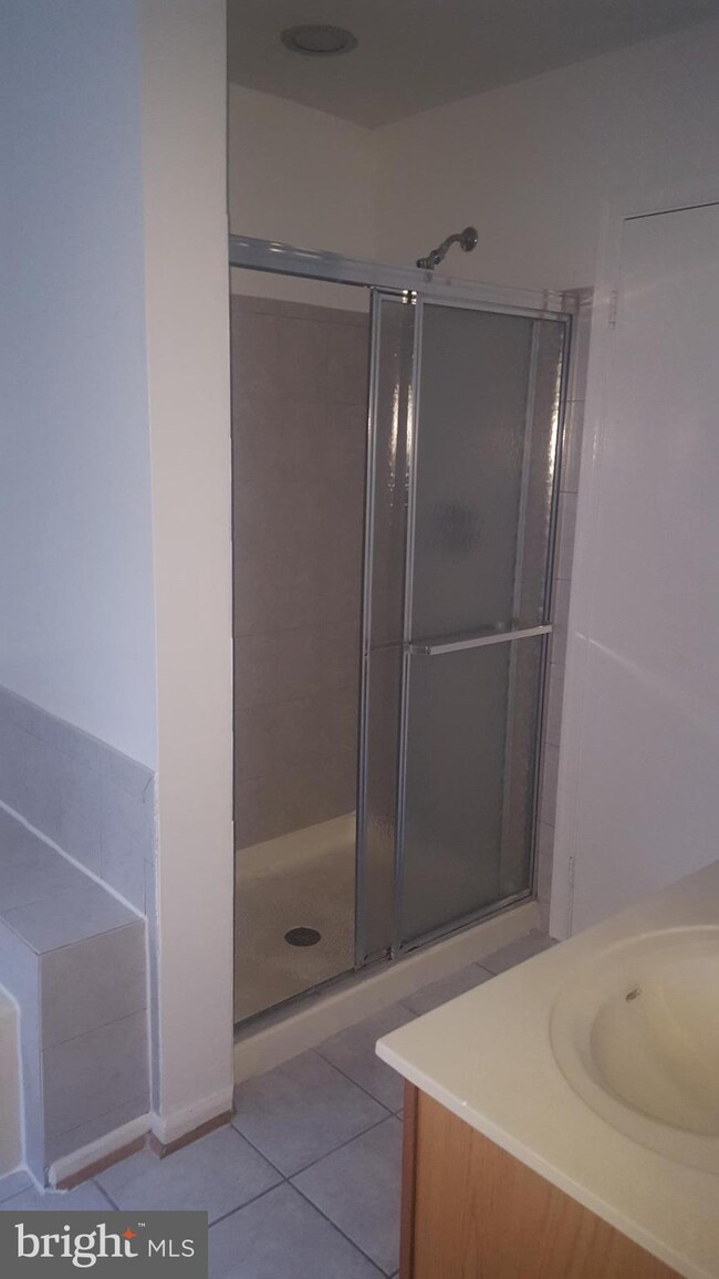 18713 White Sands Dr, Germantown, MD 20874 - photo 4