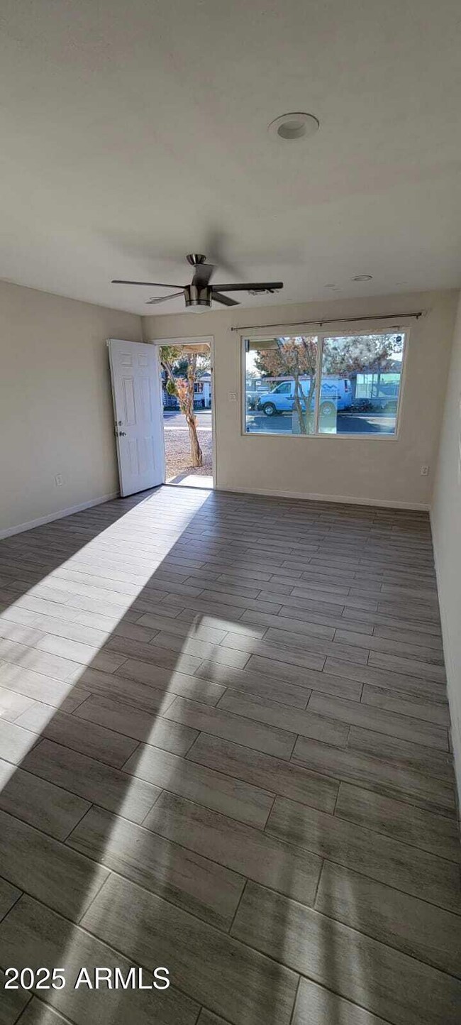 6717 N 53rd Ave, Glendale, AZ 85301 - photo 4