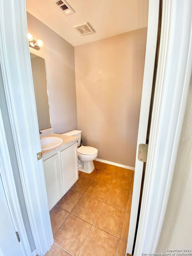 9519 Caspian Forest, San Antonio, TX 78254 - photo 4