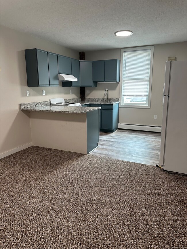 21 Wall St unit 1-E, Cromwell, CT 06416 - photo 7