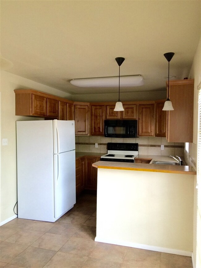 2700 Pontiac Dr, Alamogordo, NM 88310 - photo 7