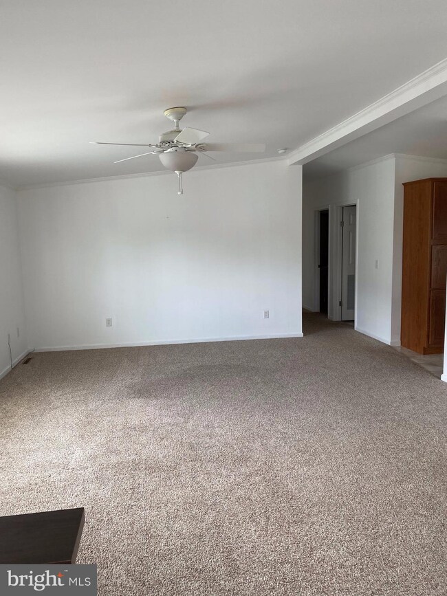 260 Horseshoe Dr, Garnet Valley, PA 19060 - photo 5