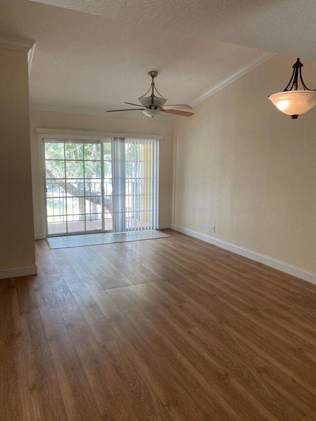 1105 Lake Shore Dr unit 203, West Palm Beach, FL 33403 - photo 4