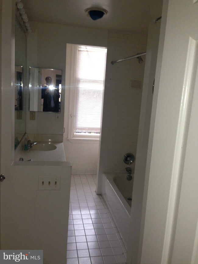 1734 B Q St NW, Washington, DC 20009 - photo 3