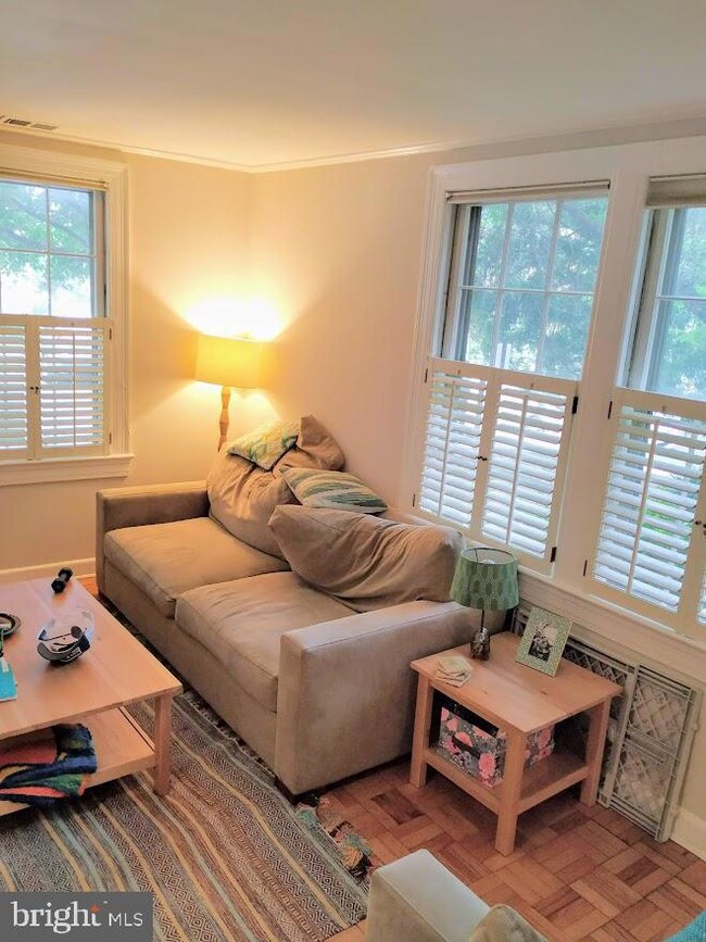 1210 S Barton St unit 331, Arlington, VA 22204 - photo 2