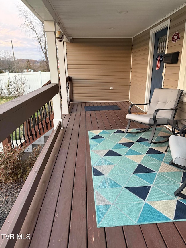 146 E Park Dr, Kingsport, TN 37660 - photo 2