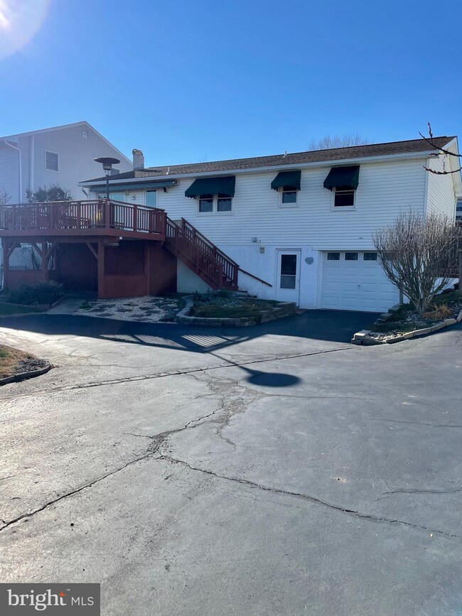 123 Eisenhower Dr, Boyertown, PA 19512 - photo 3