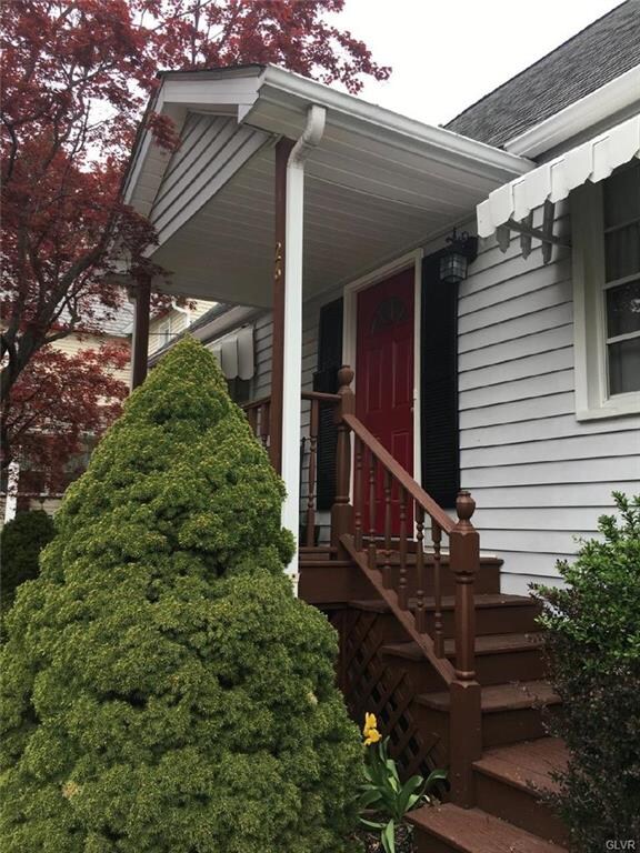 26 Davey Ave, Pen Argyl, PA 18072 - photo 2