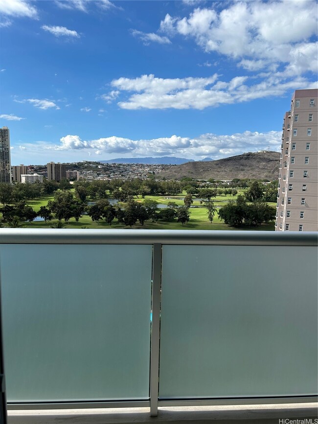 Country Club Village 6 unit 1509, Honolulu, HI 96818 - photo 2
