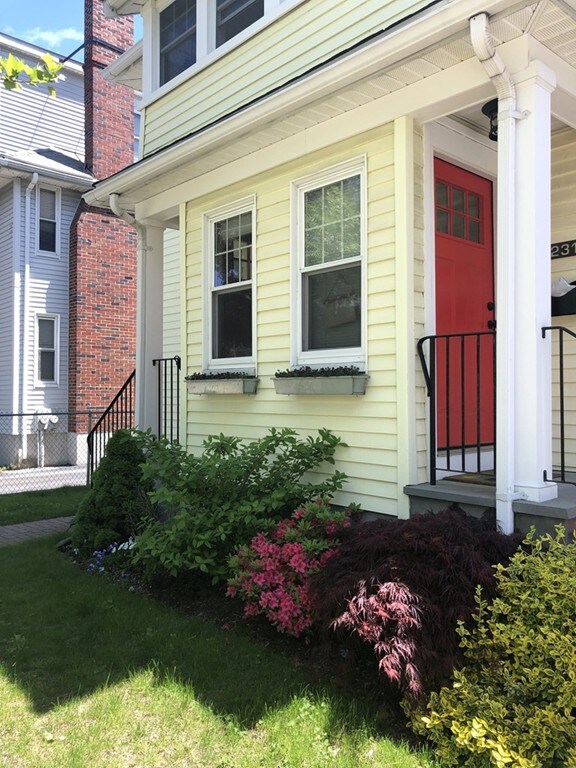 231-233 Beech St unit 231, Belmont, MA 02478 - photo 2