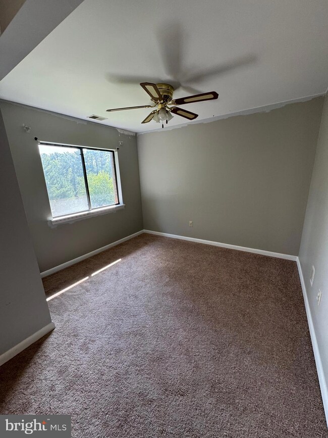 1002 Magnolia Woods Ct unit J, Edgewood, MD 21040 - photo 3