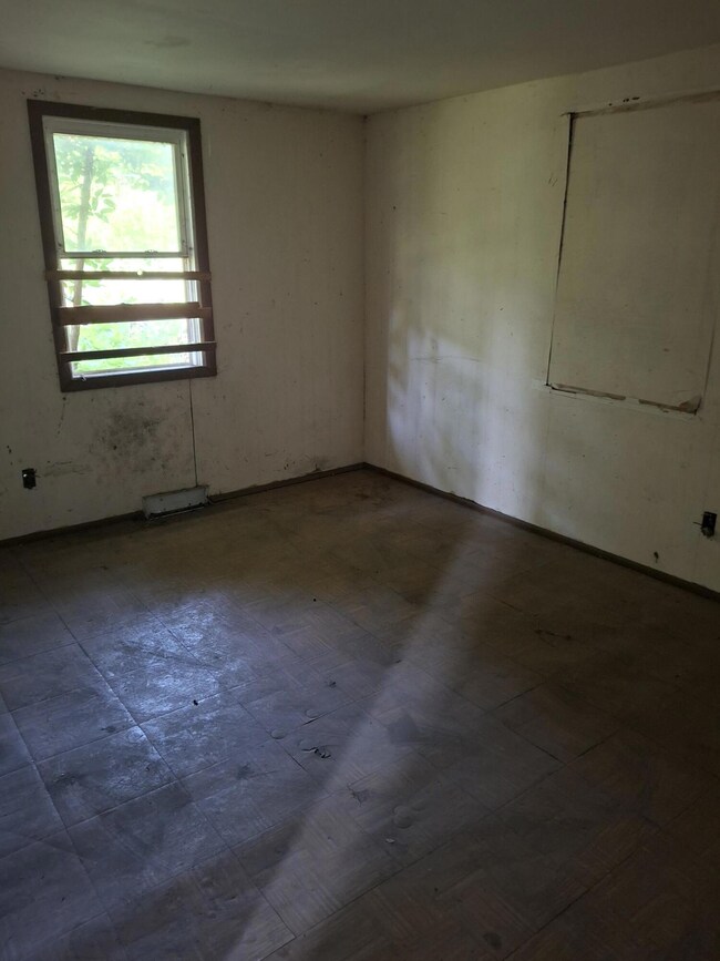 1620 Tyler St, Gary, IN 46407 - photo 5