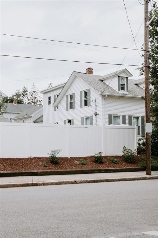 78 Pine St, Pawtucket, RI 02860 - photo 4