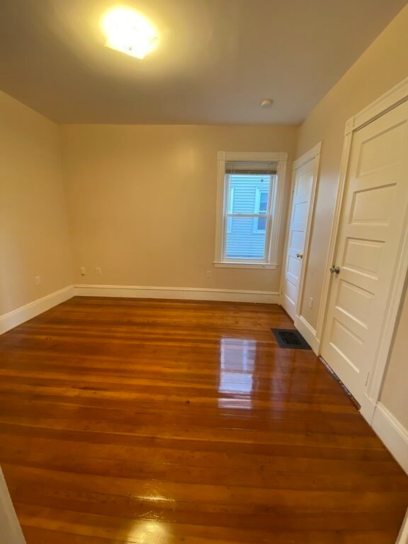 32 Raven St unit 1, Dorchester, MA 02125 - photo 5