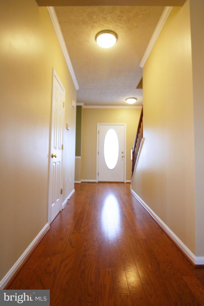 35318 Pheasant Ridge Rd, Locust Grove, VA 22508 - photo 2